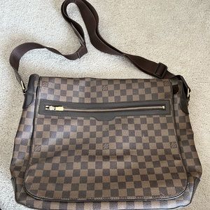 Laptop/shoulder bag 100% authentic